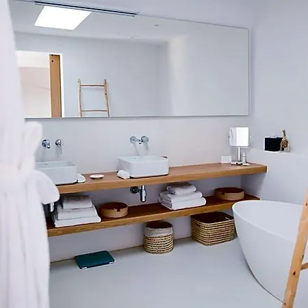 Torre Vella - Fontenille Collection 손 보우